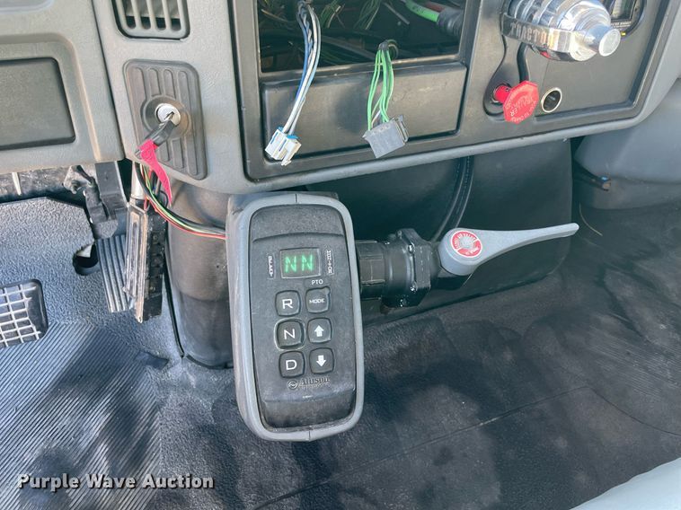 image for item DQ2291 2007 International 4300  Crew Cab utility / service truck