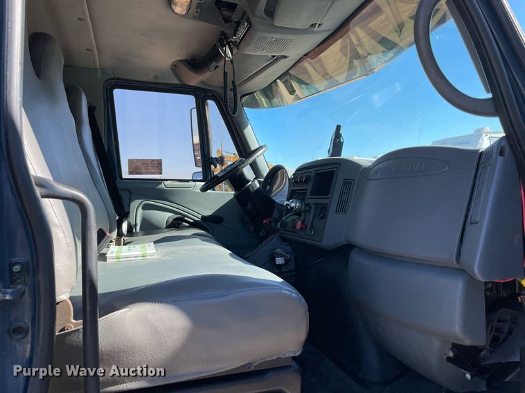 image for item DQ2291 2007 International 4300  Crew Cab utility / service truck