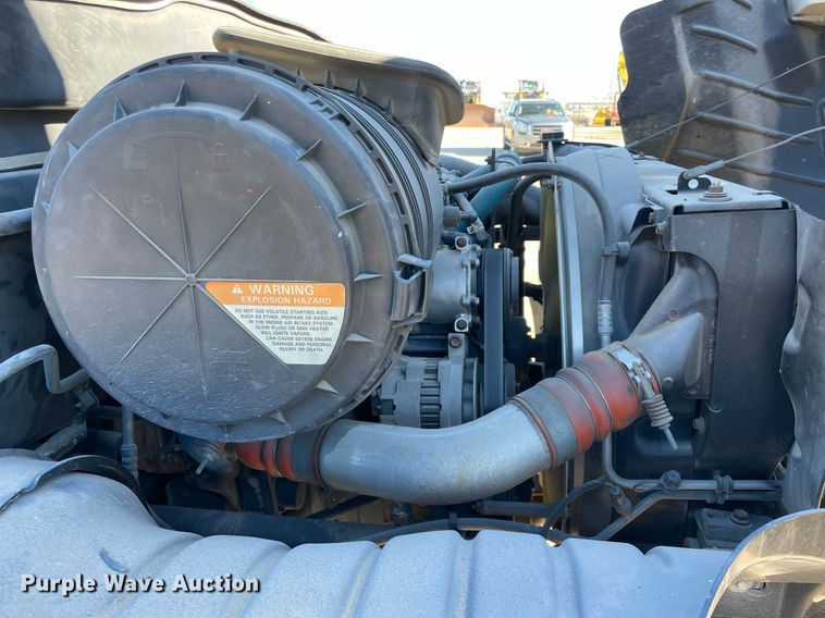 image for item DQ2291 2007 International 4300  Crew Cab utility / service truck