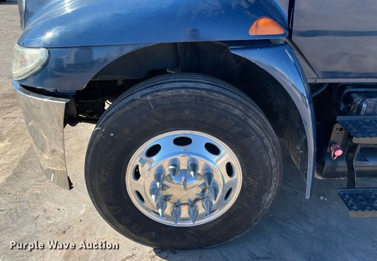 image for item DQ2291 2007 International 4300  Crew Cab utility / service truck