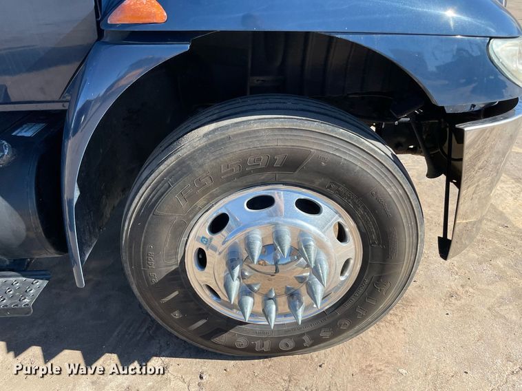 image for item DQ2291 2007 International 4300  Crew Cab utility / service truck