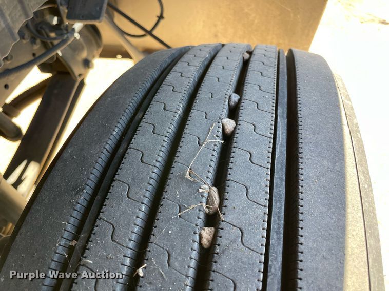 image for item DQ2291 2007 International 4300  Crew Cab utility / service truck