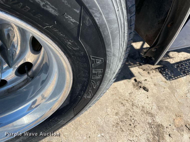 image for item DQ2291 2007 International 4300  Crew Cab utility / service truck