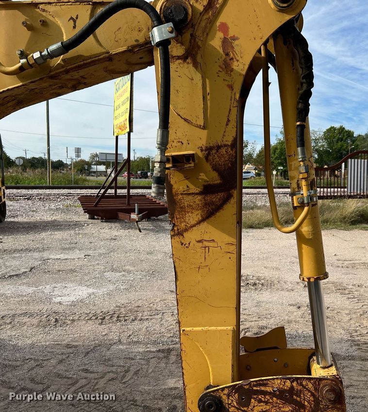 image for item DQ2292 2003 Caterpillar 416D  backhoe