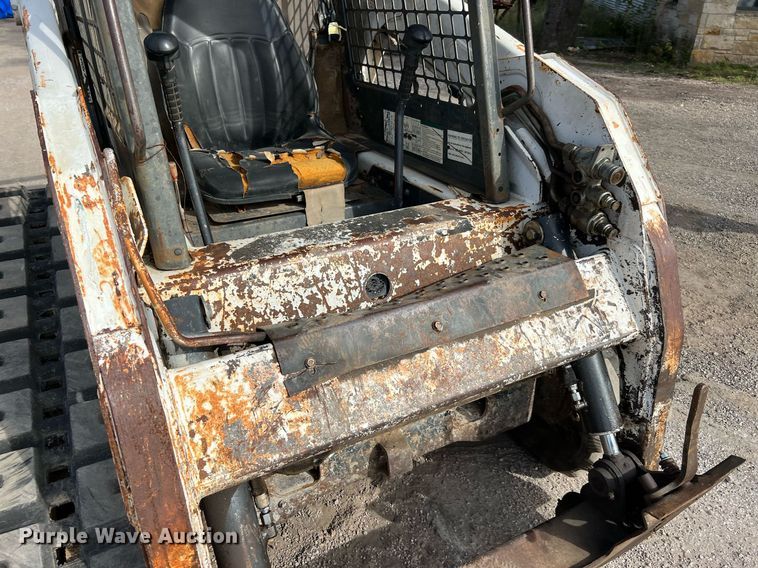image for item DQ2293 2005 Bobcat T190  tracked skid steer loader