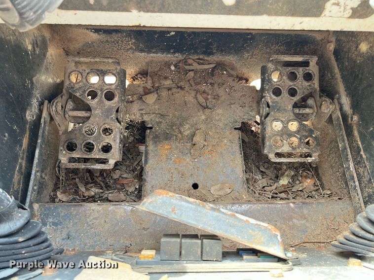 image for item DQ2293 2005 Bobcat T190  tracked skid steer loader