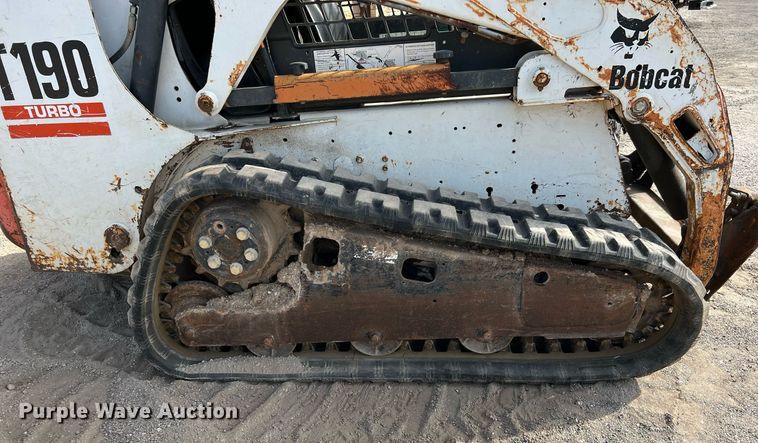 image for item DQ2293 2005 Bobcat T190  tracked skid steer loader