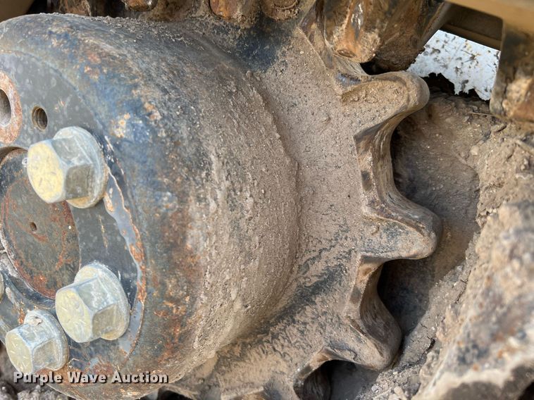 image for item DQ2293 2005 Bobcat T190  tracked skid steer loader