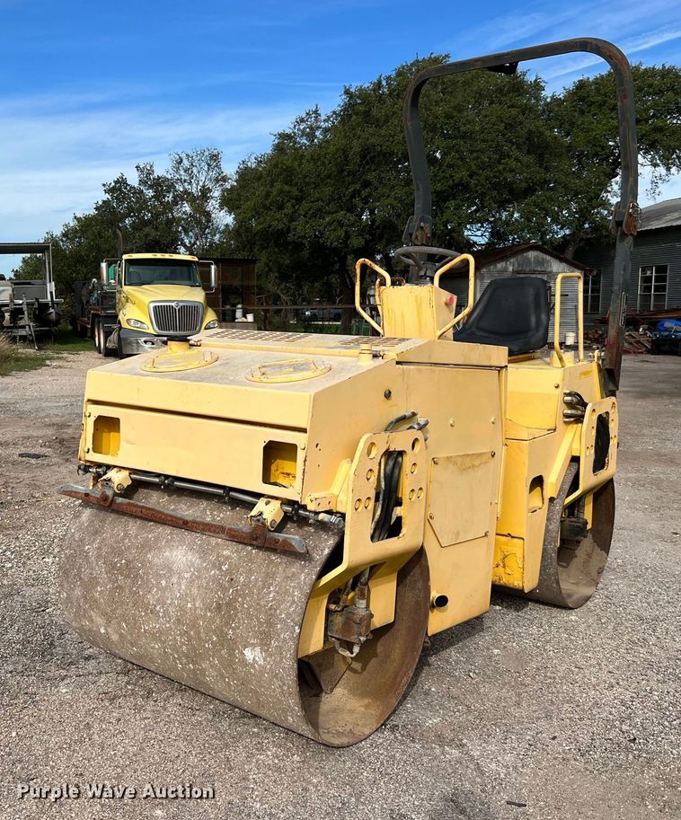 image for item DQ2294 Wacker RD25  double drum vibratory roller