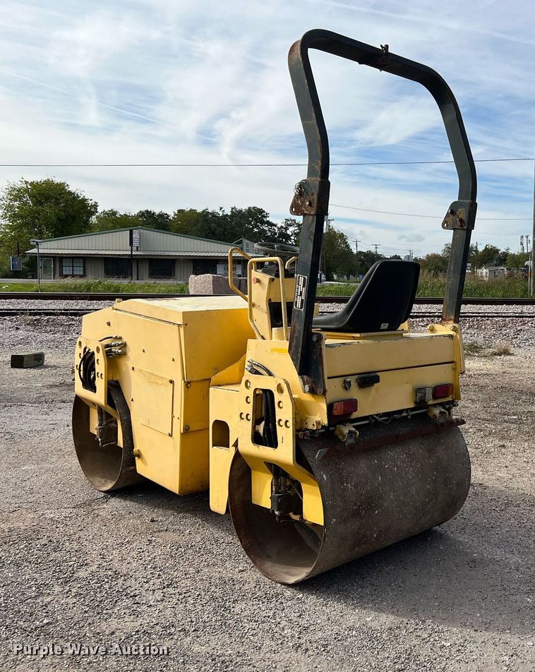 image for item DQ2294 Wacker RD25  double drum vibratory roller