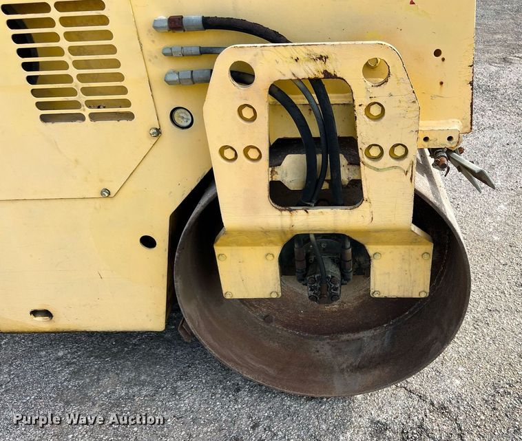 image for item DQ2294 Wacker RD25  double drum vibratory roller