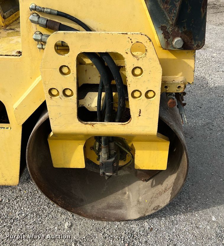 image for item DQ2294 Wacker RD25  double drum vibratory roller
