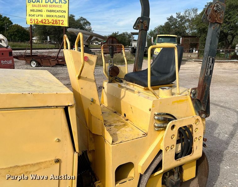 image for item DQ2294 Wacker RD25  double drum vibratory roller