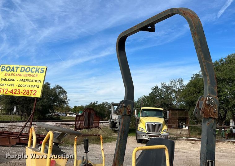 image for item DQ2294 Wacker RD25  double drum vibratory roller