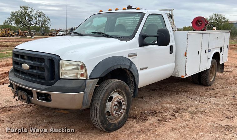 image for item DQ2304 2006 Ford F550 Super Duty XL  utility / service truck