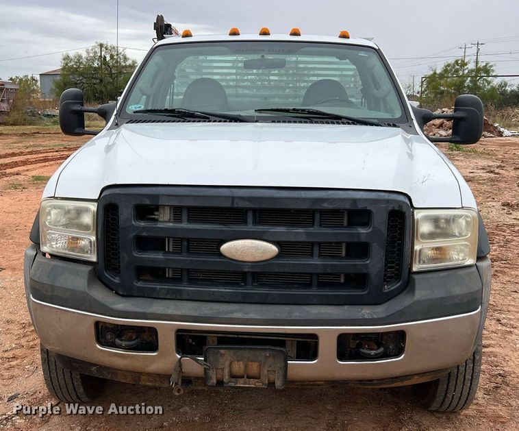 image for item DQ2304 2006 Ford F550 Super Duty XL  utility / service truck