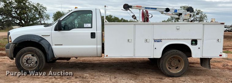 image for item DQ2304 2006 Ford F550 Super Duty XL  utility / service truck