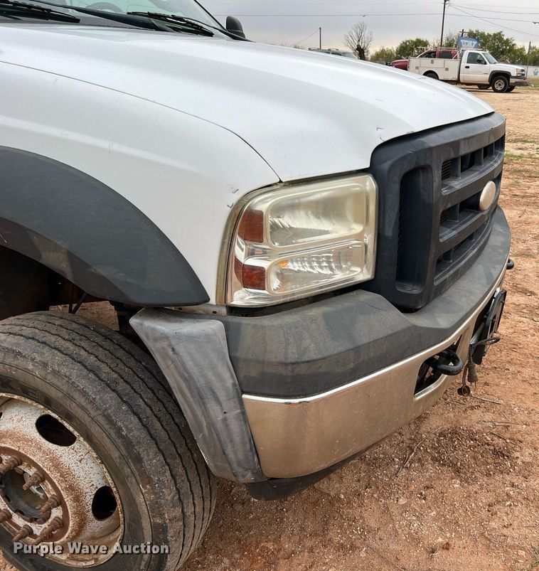 image for item DQ2304 2006 Ford F550 Super Duty XL  utility / service truck