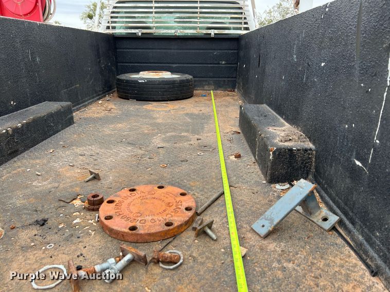 image for item DQ2304 2006 Ford F550 Super Duty XL  utility / service truck