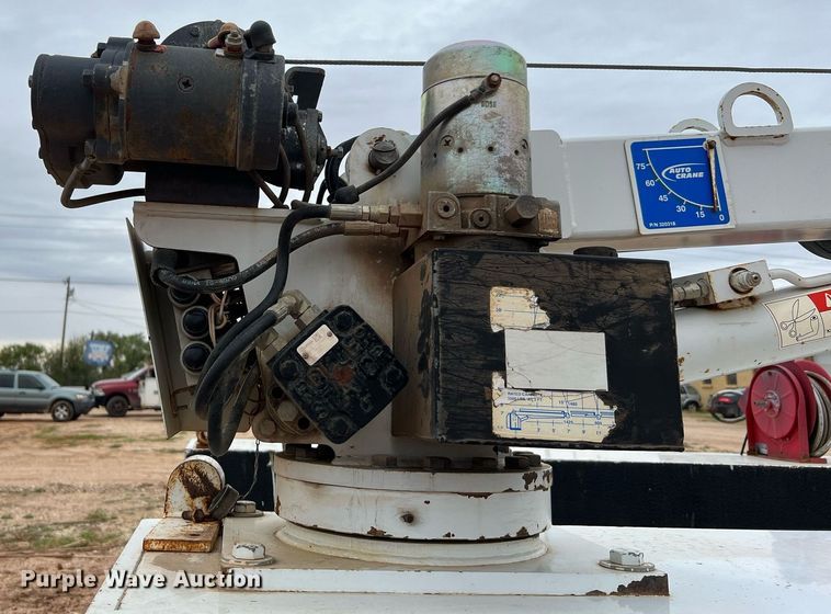 image for item DQ2304 2006 Ford F550 Super Duty XL  utility / service truck