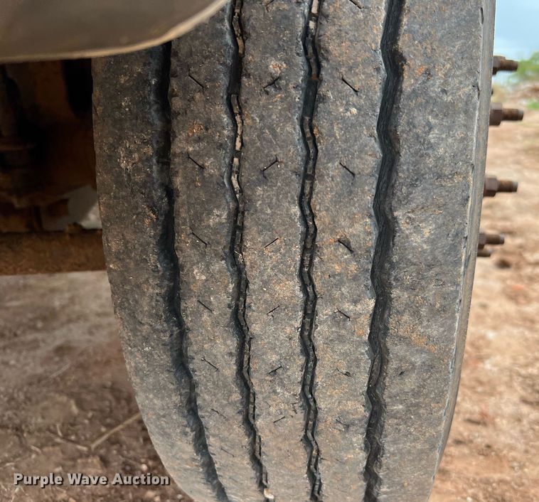 image for item DQ2304 2006 Ford F550 Super Duty XL  utility / service truck