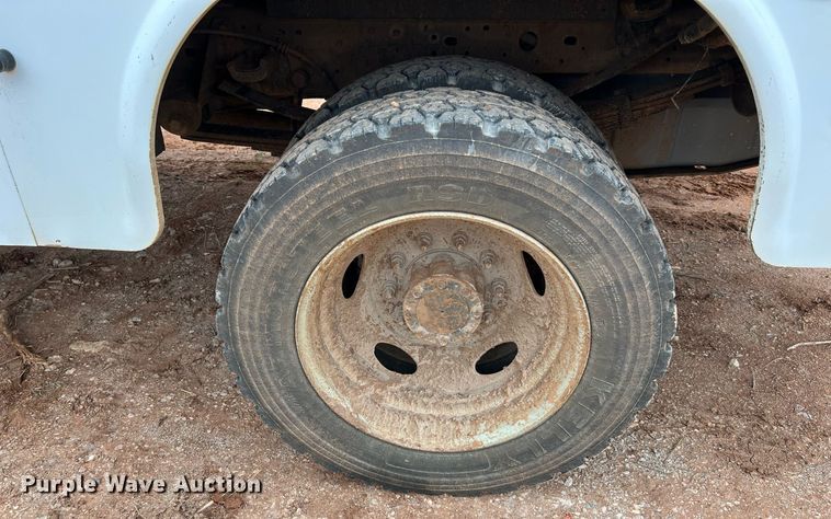 image for item DQ2304 2006 Ford F550 Super Duty XL  utility / service truck