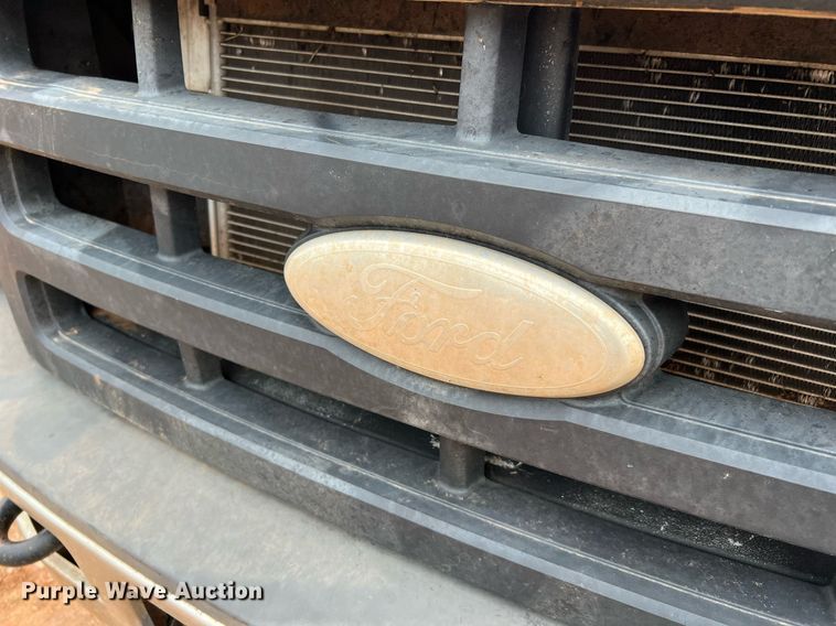 image for item DQ2304 2006 Ford F550 Super Duty XL  utility / service truck
