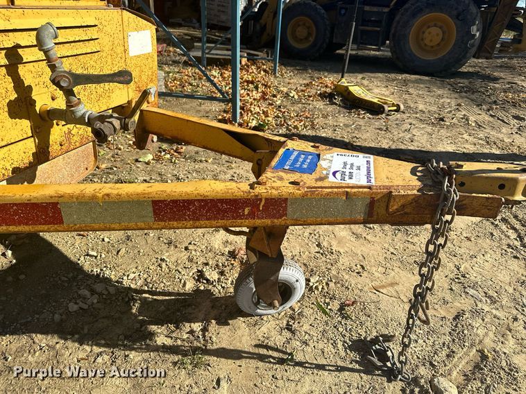 image for item DQ7394 Leroi 85  air compressor