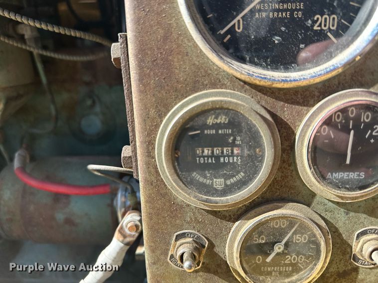 image for item DQ7394 Leroi 85  air compressor