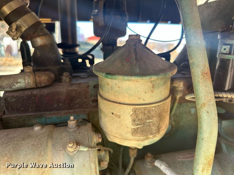 image for item DQ7394 Leroi 85  air compressor