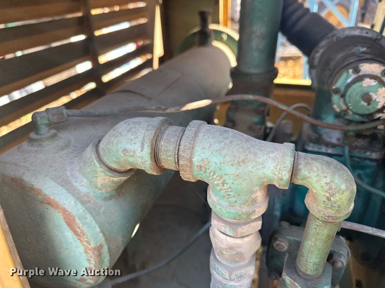 image for item DQ7394 Leroi 85  air compressor