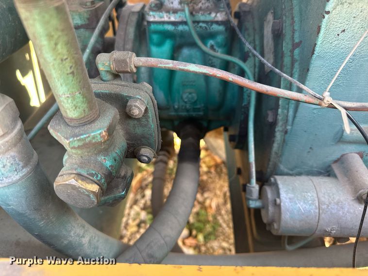 image for item DQ7394 Leroi 85  air compressor