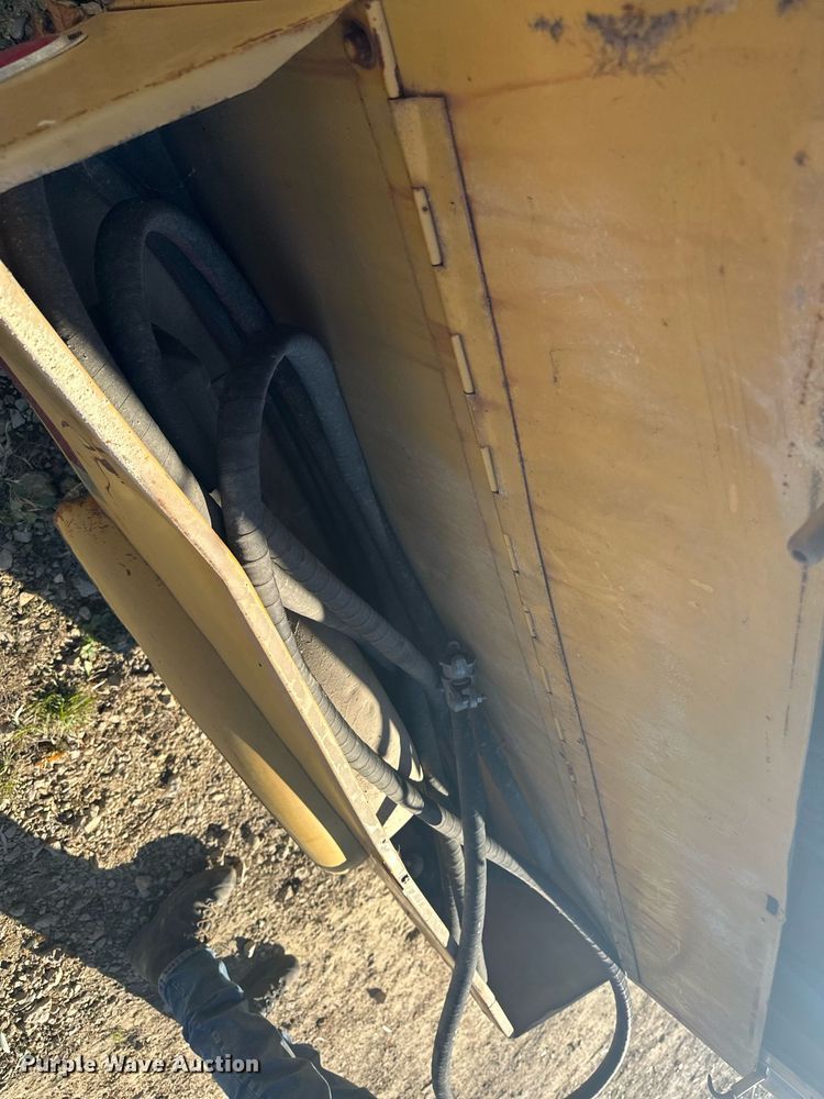 image for item DQ7394 Leroi 85  air compressor