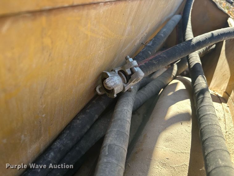 image for item DQ7394 Leroi 85  air compressor