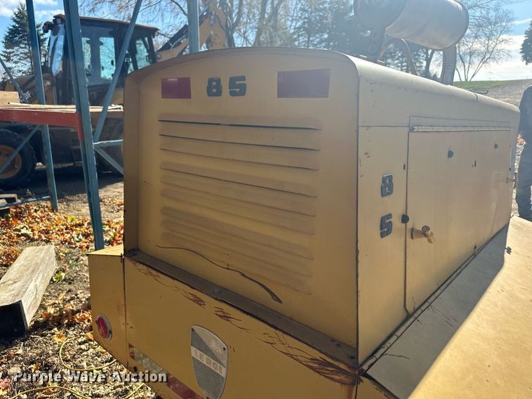 image for item DQ7394 Leroi 85  air compressor