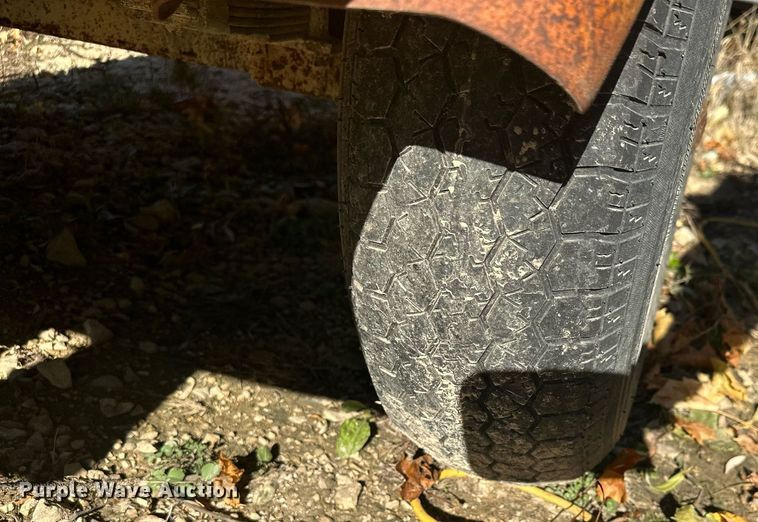 image for item DQ7394 Leroi 85  air compressor