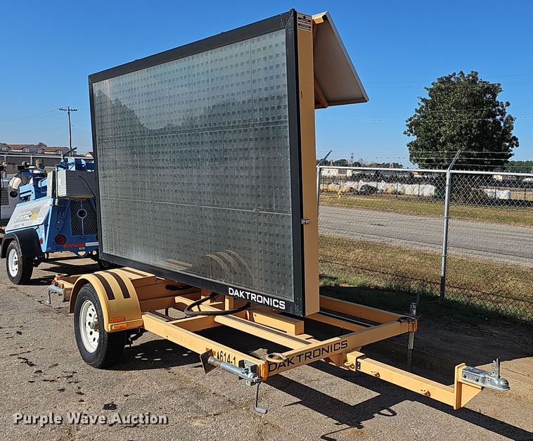 image for item DR3438 2005 Daktronics VP-1000  message board trailer
