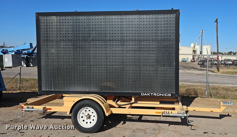 image for item DR3438 2005 Daktronics VP-1000  message board trailer