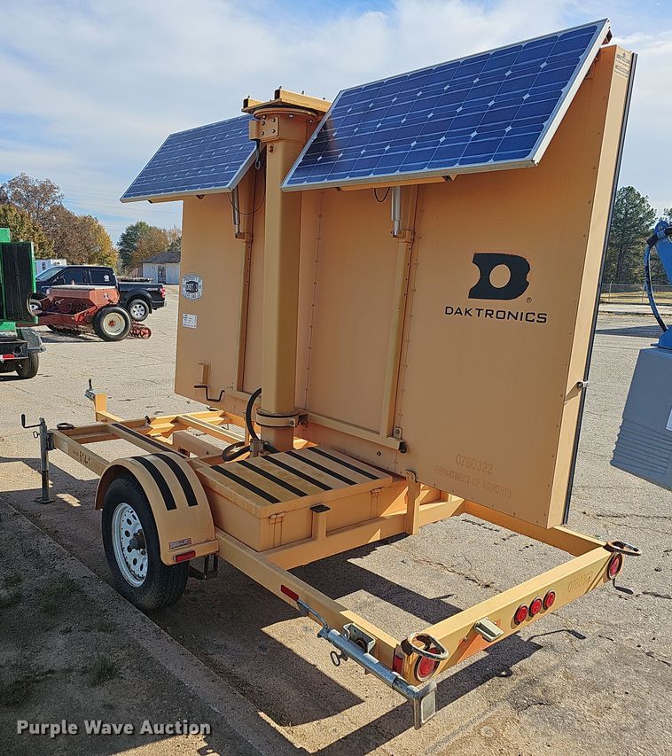 image for item DR3438 2005 Daktronics VP-1000  message board trailer