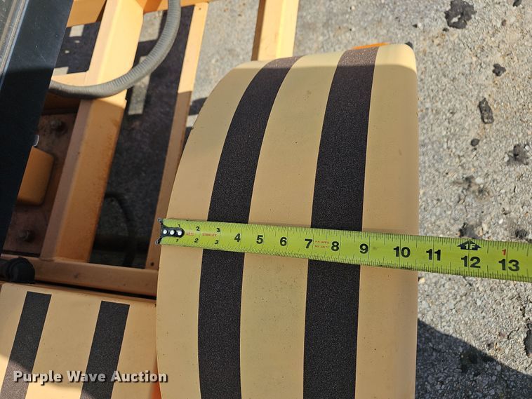 image for item DR3438 2005 Daktronics VP-1000  message board trailer