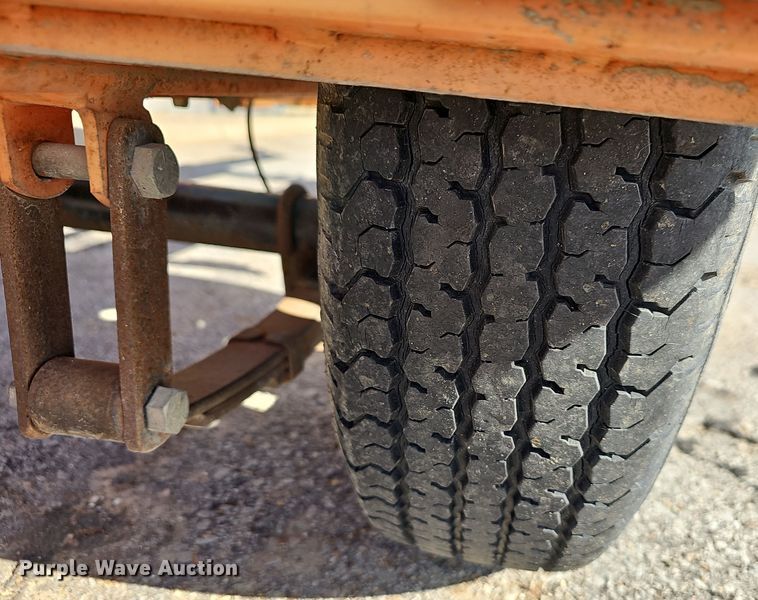 image for item DR3438 2005 Daktronics VP-1000  message board trailer