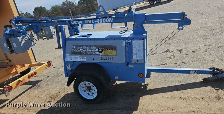 image for item DR3439 2004 Genie TML-4000N  light plant