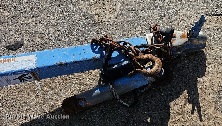 image for item DR3439 2004 Genie TML-4000N  light plant