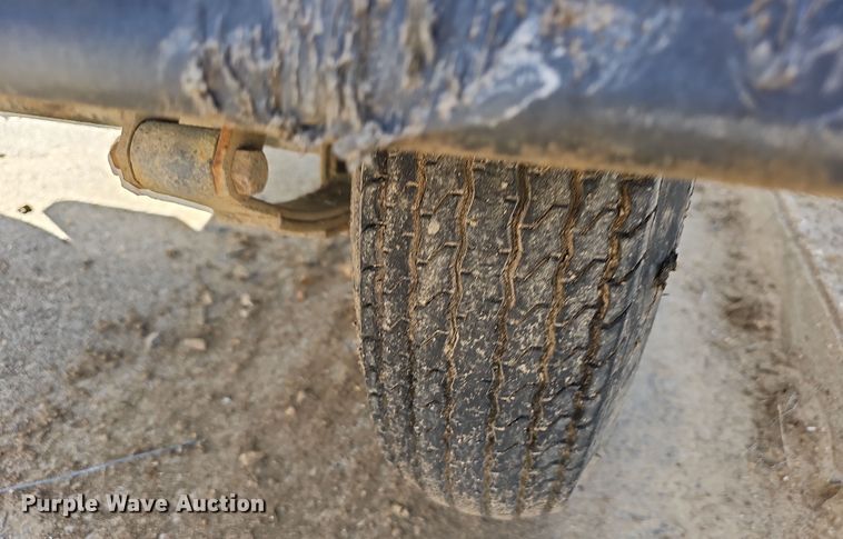 image for item DR3439 2004 Genie TML-4000N  light plant