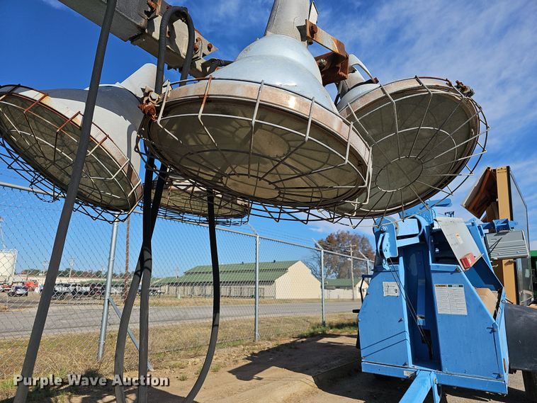 image for item DR3440 Coleman MH4000RKH  light plant