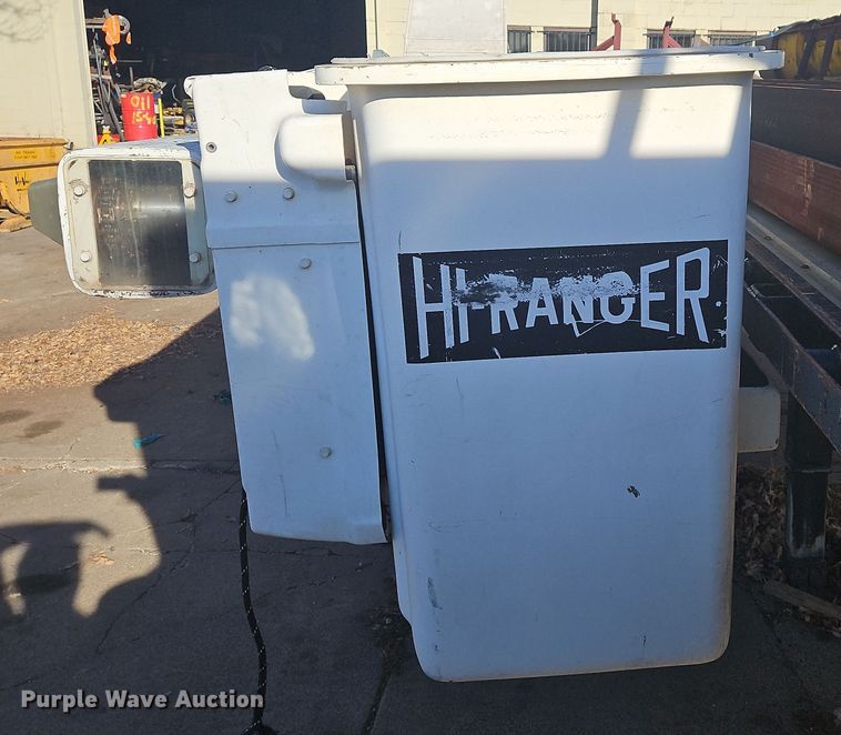 image for item DS5619 Terex Hi Ranger SC-45  bucket lift