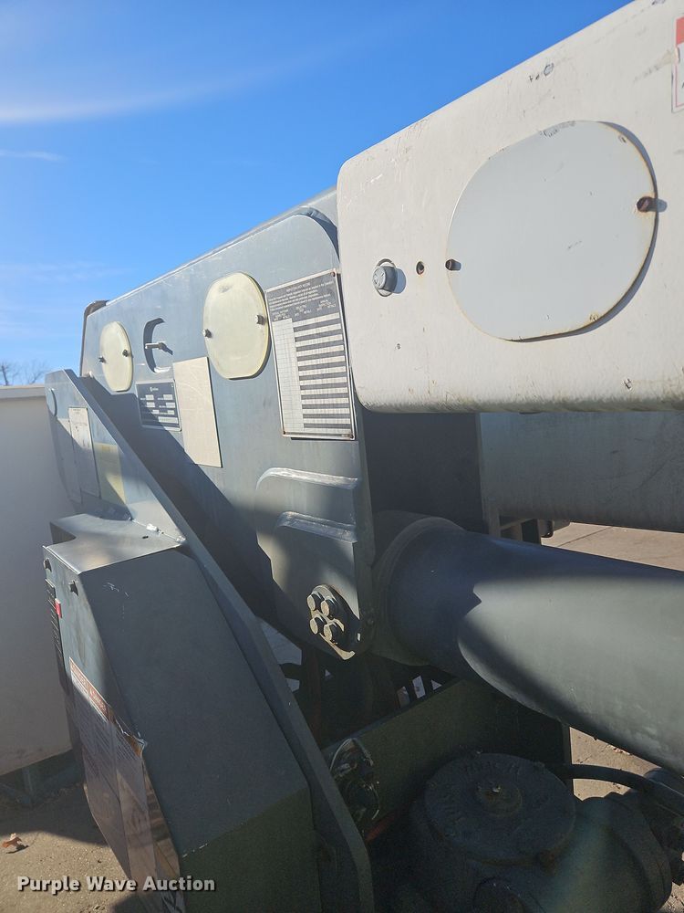 image for item DS5619 Terex Hi Ranger SC-45  bucket lift