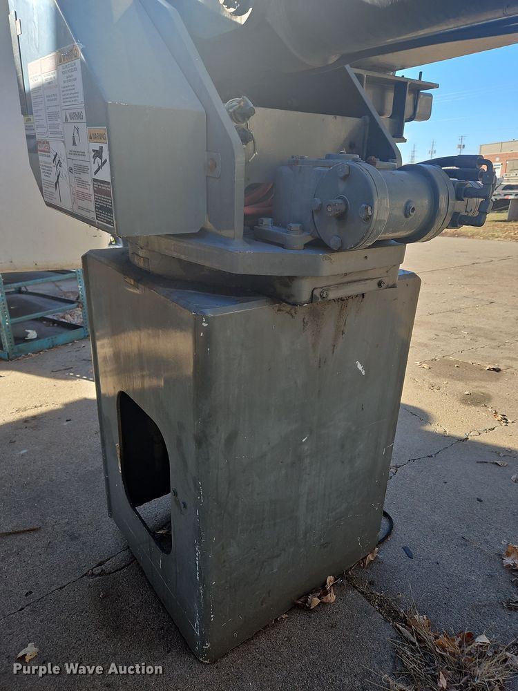 image for item DS5619 Terex Hi Ranger SC-45  bucket lift