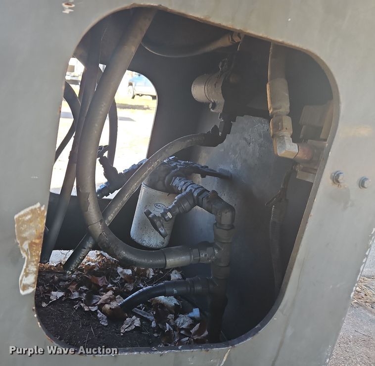 image for item DS5619 Terex Hi Ranger SC-45  bucket lift