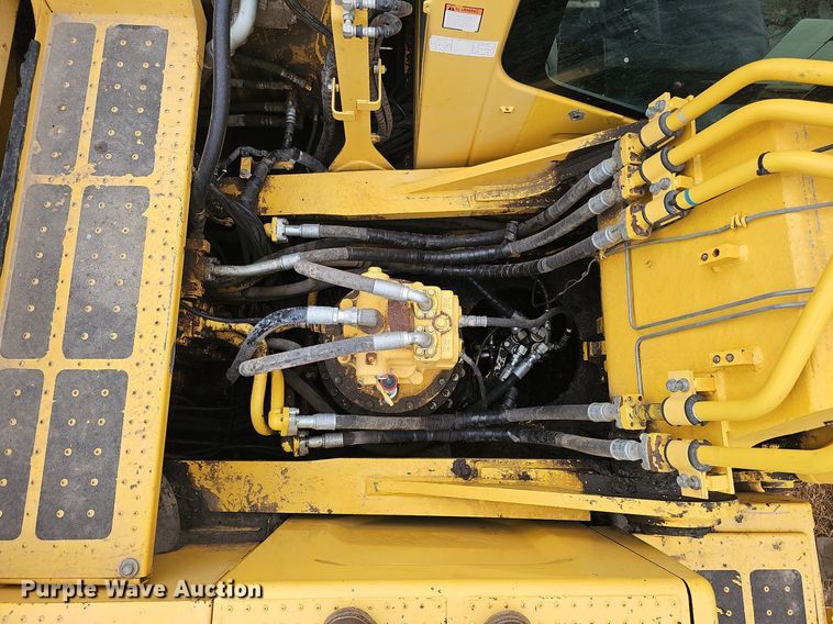image for item DS5662 2012 Komatsu PC490LC-10  excavator